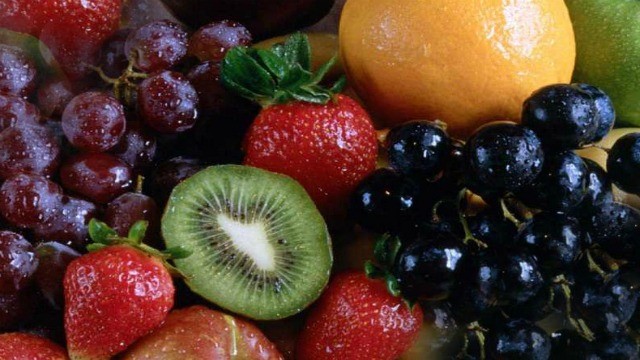 Sobre frutas e silicone