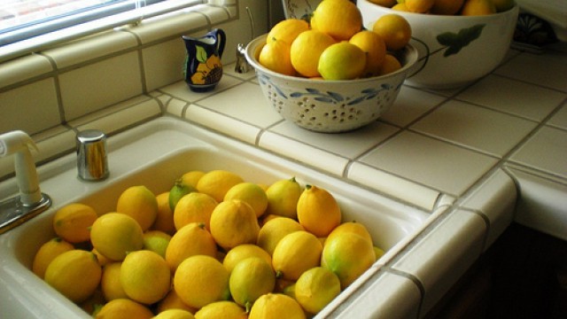 Lavando o limão