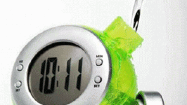 Relógio base água e limão