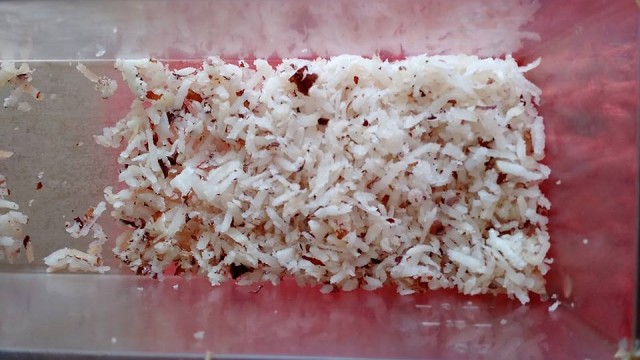 Crumesões: queijos veganos ralados