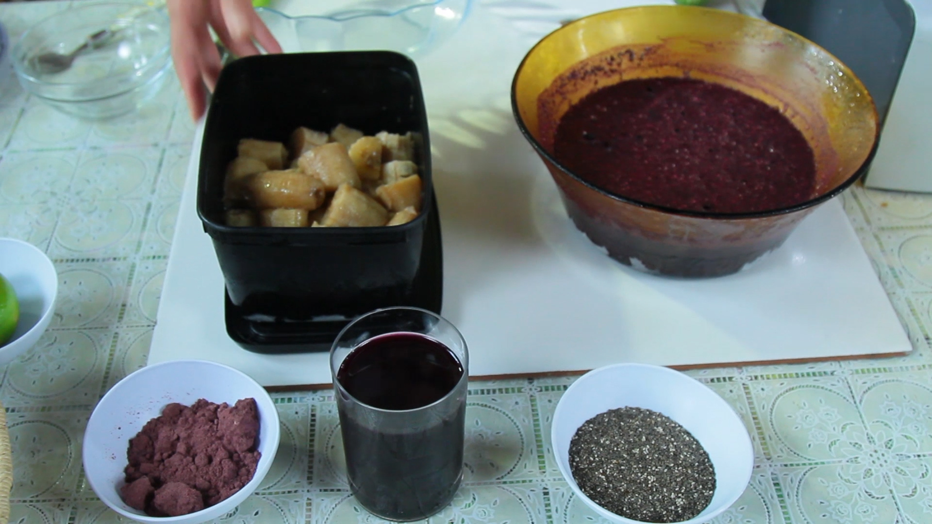 Ingredientes para sorvete vivo de açaí